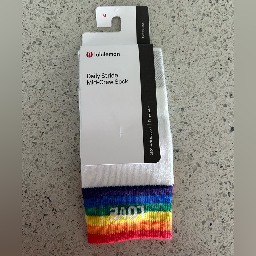 Lululemon socks size medium- daily stride mid crew sock